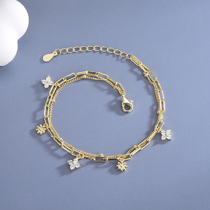 Golden Charm Clover Armband